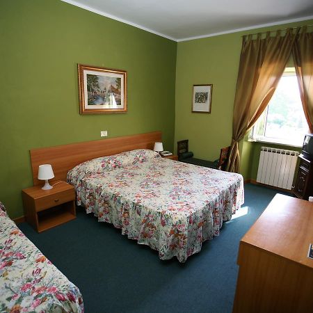 Hotel Sutrium Kültér fotó