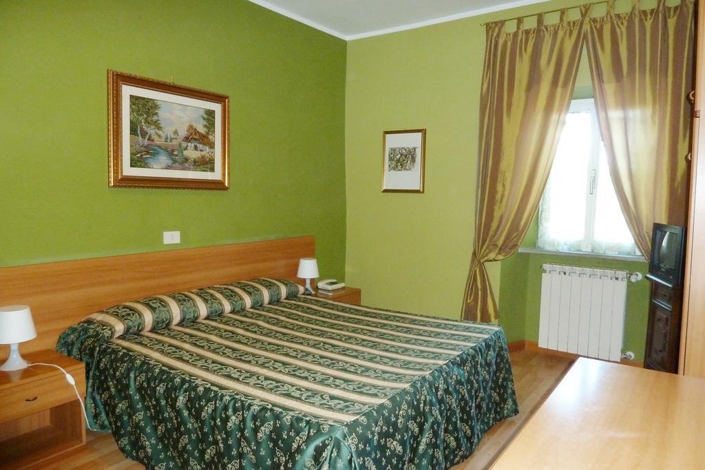 Hotel Sutrium Szoba fotó