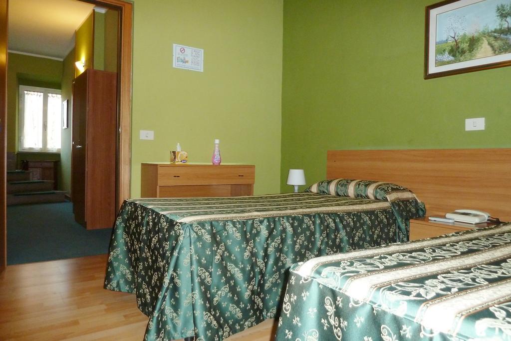 Hotel Sutrium Szoba fotó