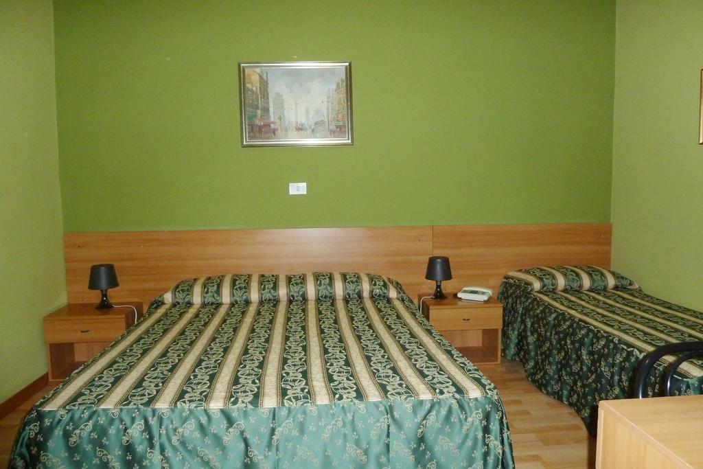 Hotel Sutrium Szoba fotó